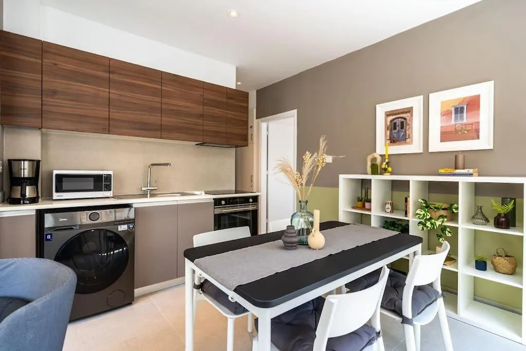 Cloudwalk 1- Bedroom Apartment In Larnaca 0*,