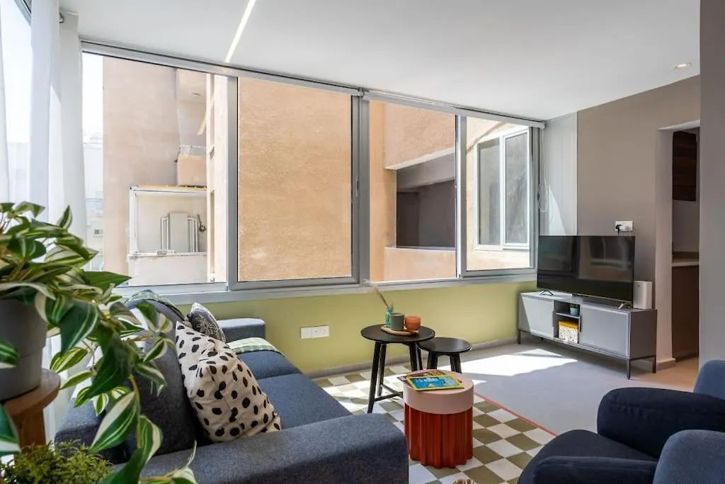 Cloudwalk 1- Bedroom Apartment In Larnaca location